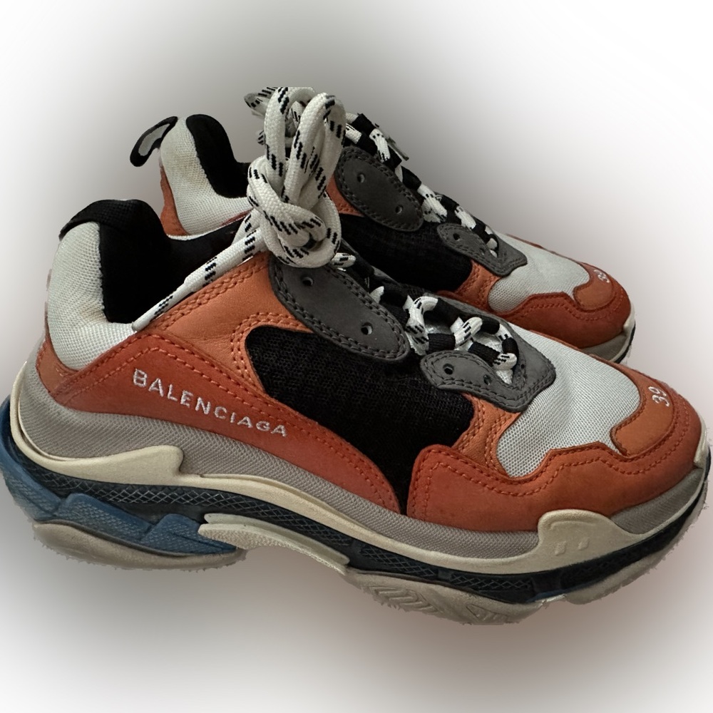 Balenciaga triple S woman’s sneakers - Picture 3 of 5